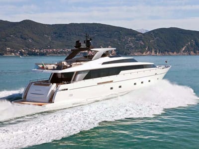 Project: Yacht SL104 for San Lorenzo designed by Dordoni Architects