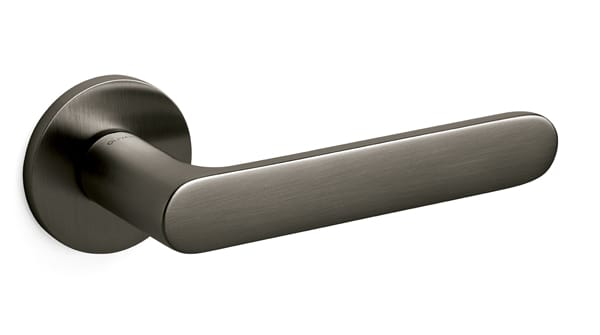 Icona Round Door Handle by Bellevue Architectural