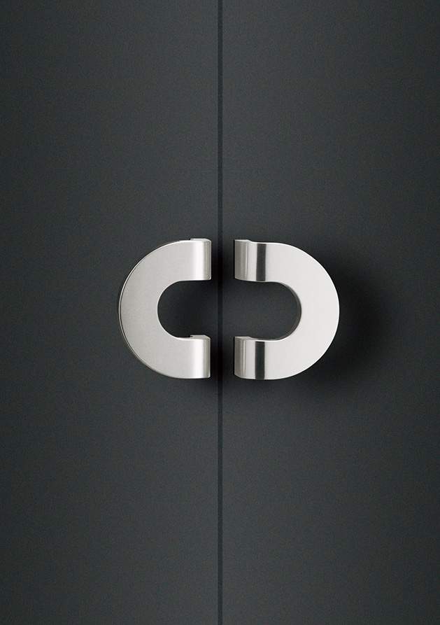 Elmes Of Japan Medium  Entry Door Pull by Bellevue Architectural