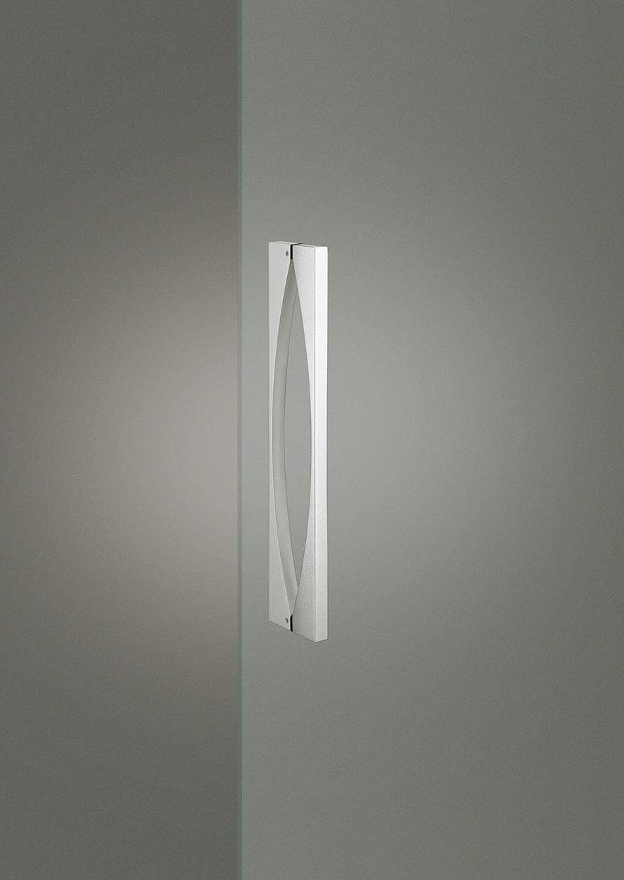 Elmes Of Japan Medium Entry Door Pull by Bellevue Architectural