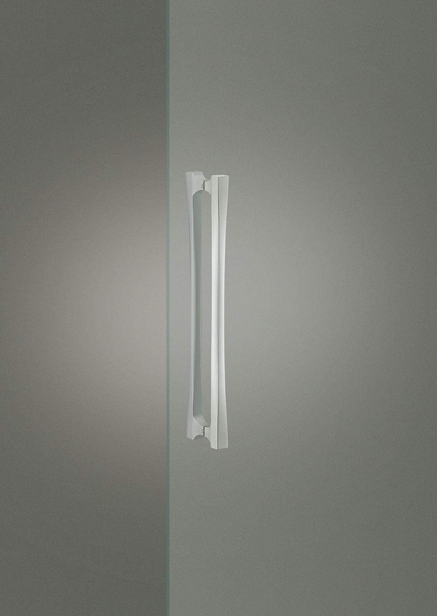 Elmes Of Japan Medium Entry Door Pull by Bellevue Architectural