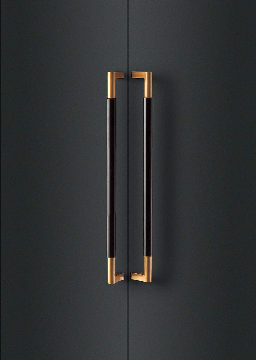 Elmes Of Japan Medium Entry Door Pull by Bellevue Architectural