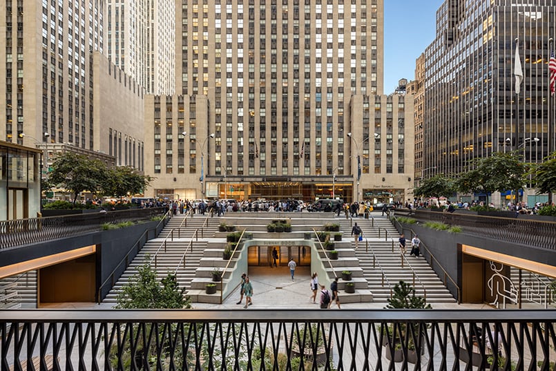 1221 Avenue of the Americas public plaza, New York, 2022, ACPV ARCHITECTS, ph. F. Dzikowski